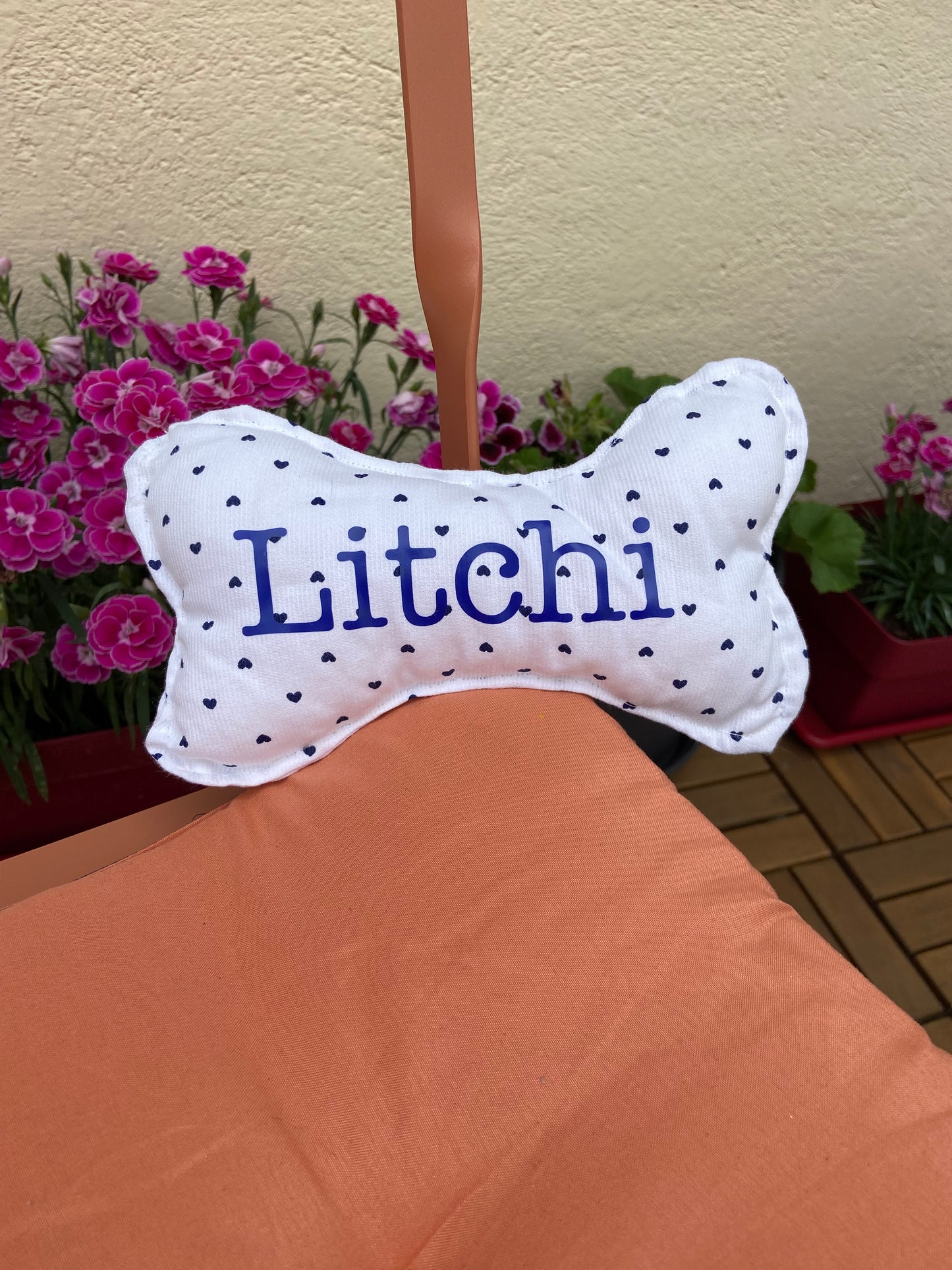 Os personnalisable pour chien - motif coeurs