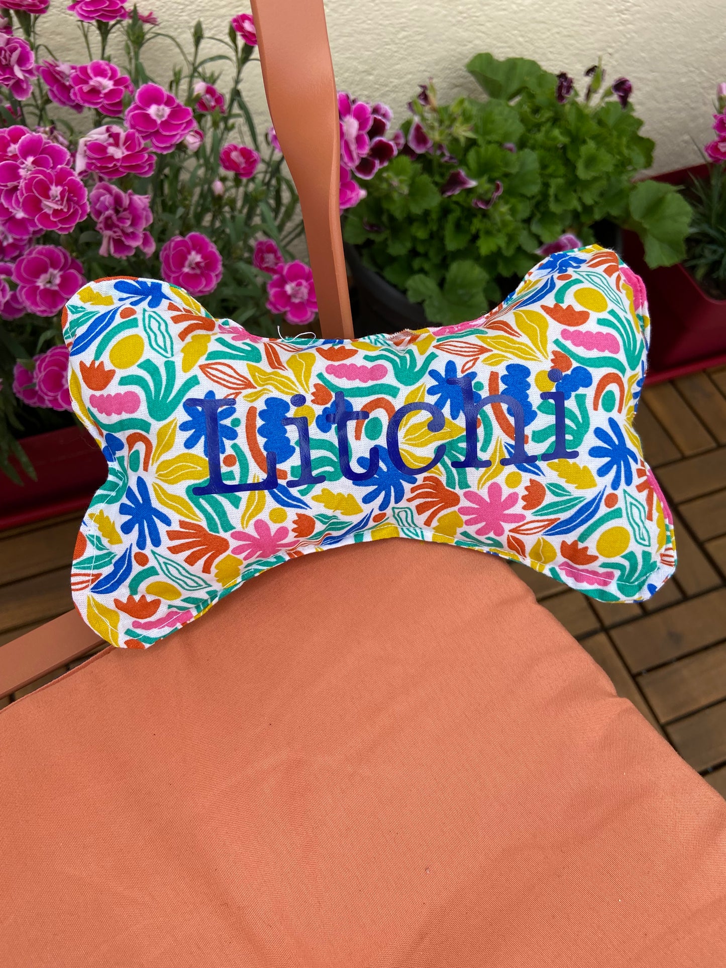 Os personnalisable pour chien - motif fleuri